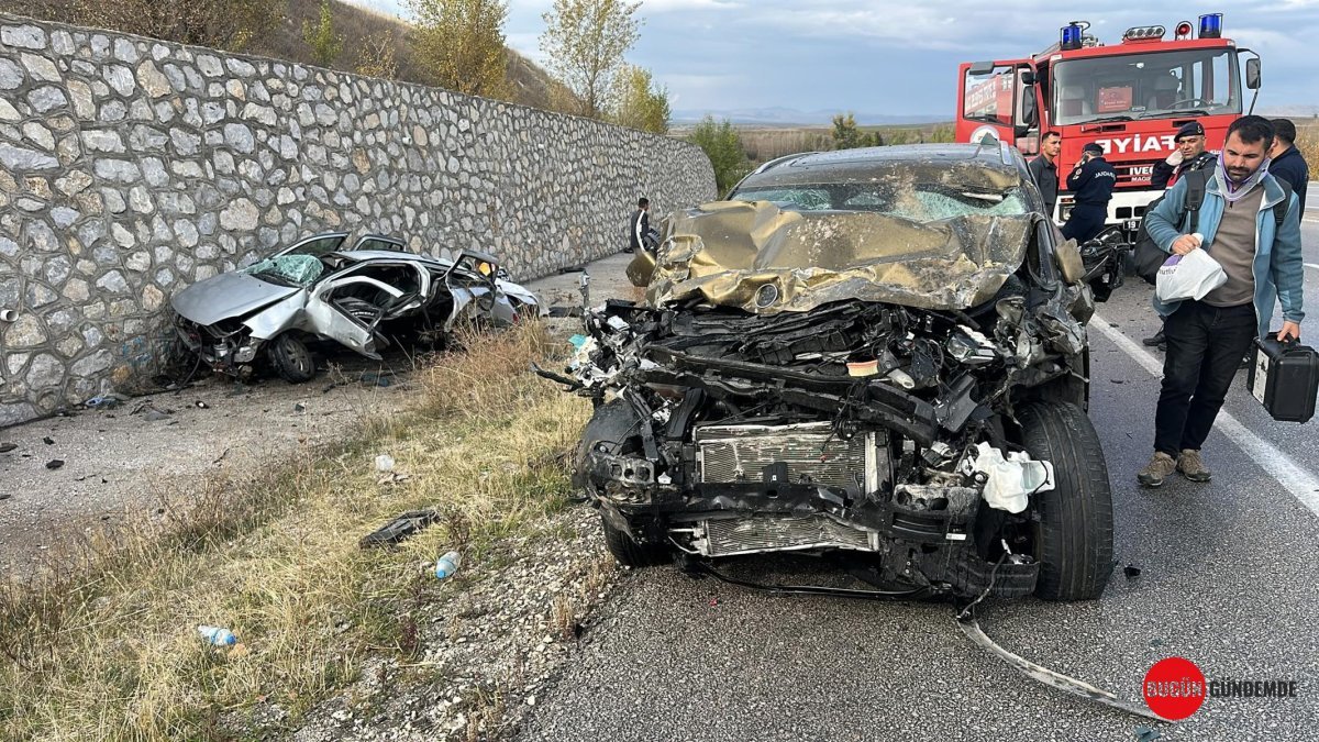 Karayolunda Ölümle Dans: Çorum'da Feci Kazada 4 Can Yandı, Yollar Kan Ağladı!