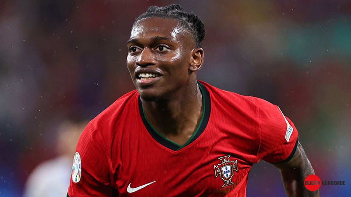Galatasaray'dan Bomba Transfer! Rafael Leao İçin KAP'a Bildirim Yapıldı: Dev Piyango Bekleniyor
