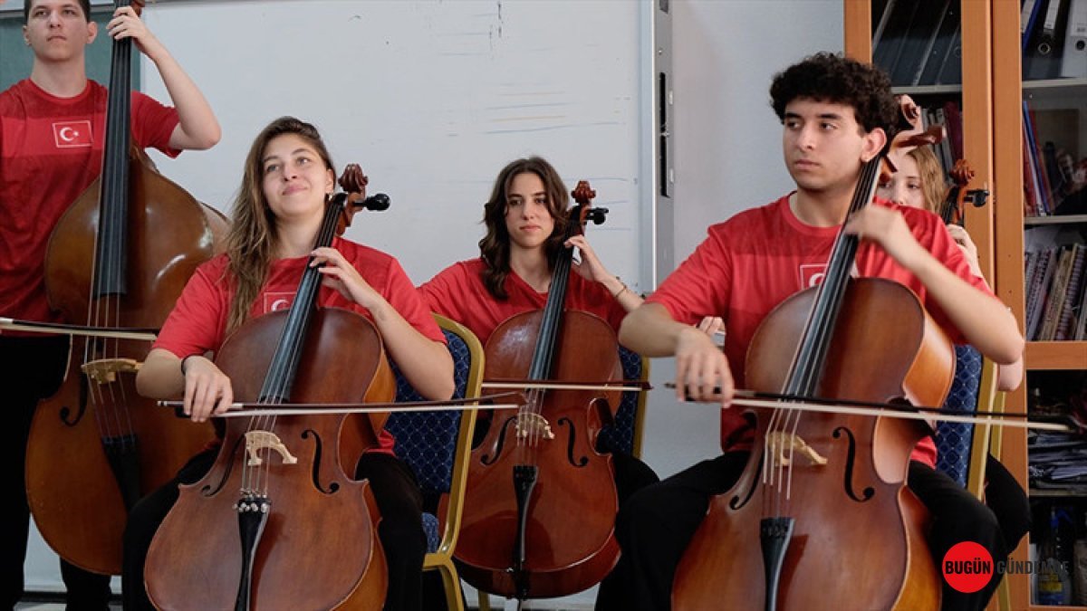 A Milli Takım Marşı Belli Oldu: Genç Yeteneklerin 'Bizim Çocuklar'ı Halkın Kalbini Fethetti!