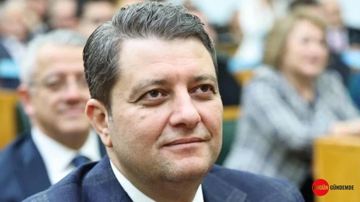 İYİ Parti'den Büyük Kopuş! Eski Kurucu İl Başkanı AK Parti Saflarına Katıldı, Rozeti Erdoğan Taktı!