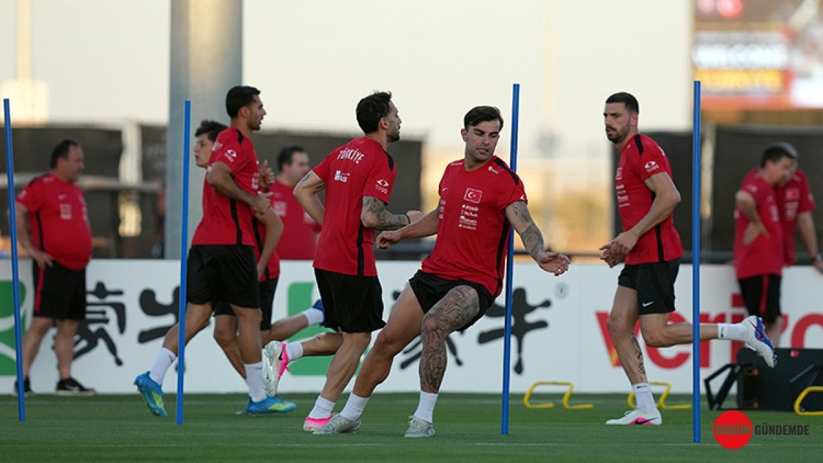 Montella Sahada Sürprizleri Test Etti: A Milli Takım'ın Avustralya Maçı Öncesi Kritik Hamleleri!