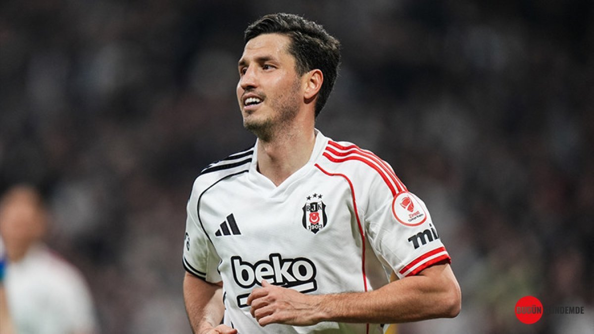 Beşiktaş'ta Salih Uçan Dönemi Resmen Bitiyor! Yeni Hoca Kararını Verdi, İmza An Meselesi Mi?