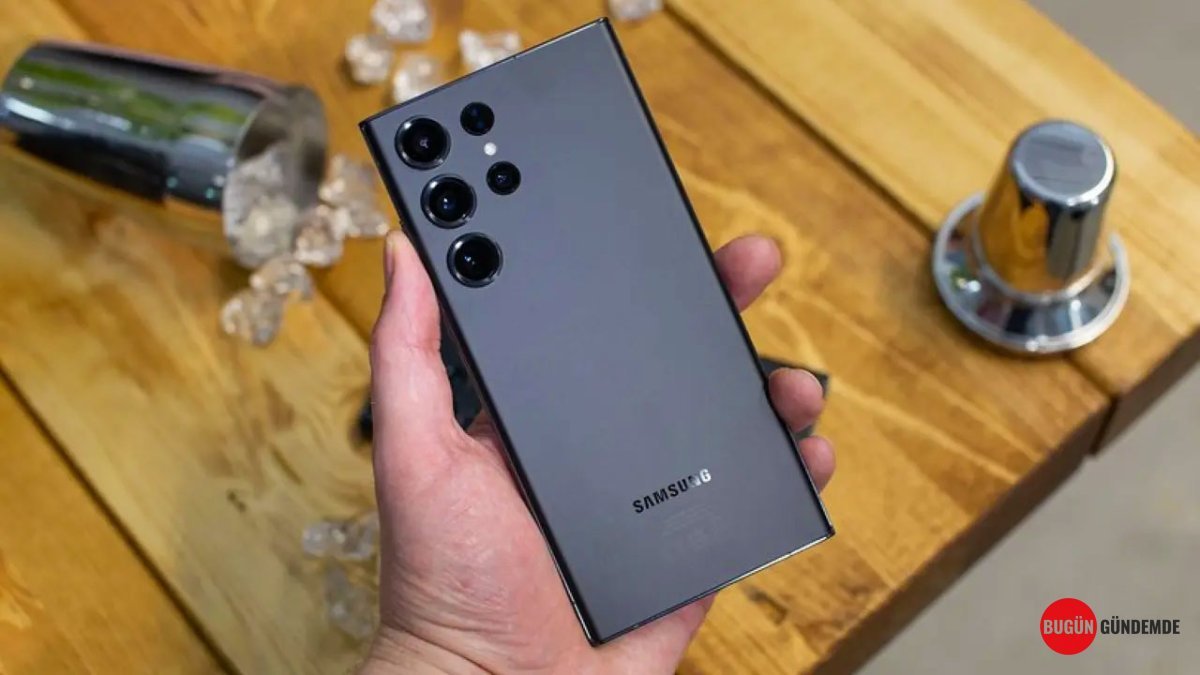 Samsung'tan Beklenmedik Hamle: Galaxy S24 Serisi Android 16'ya Kavuştu! Haziran 2026 Yamalarıyla Güvenlik Kalkanı Aktif