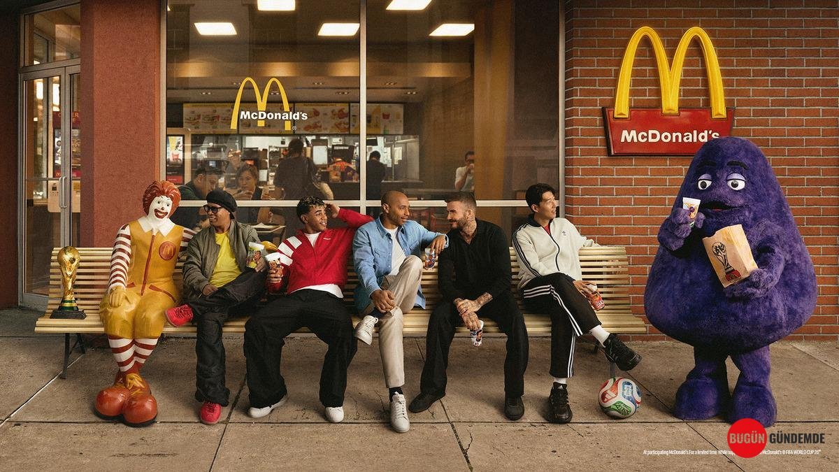 Dünya Kupası Ateşi McDonald's'ta! Beckham, Ronaldinho ve Efsaneler Özel Menülerde Buluşuyor: Bardaklar Kapış Kapış!