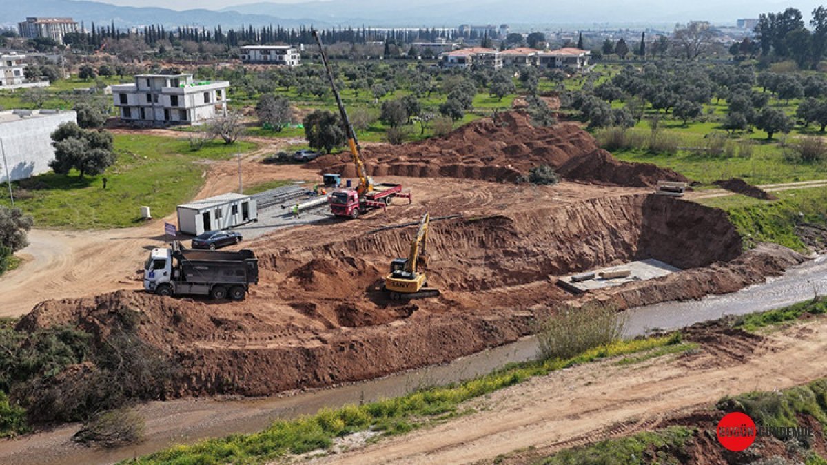 Aydın'da Trafiğe Nefes Aldıracak Dev Proje Tamamlanıyor: 140 Milyonluk Zeytindalı Köprüsü 20 Temmuz'da Açılıyor!