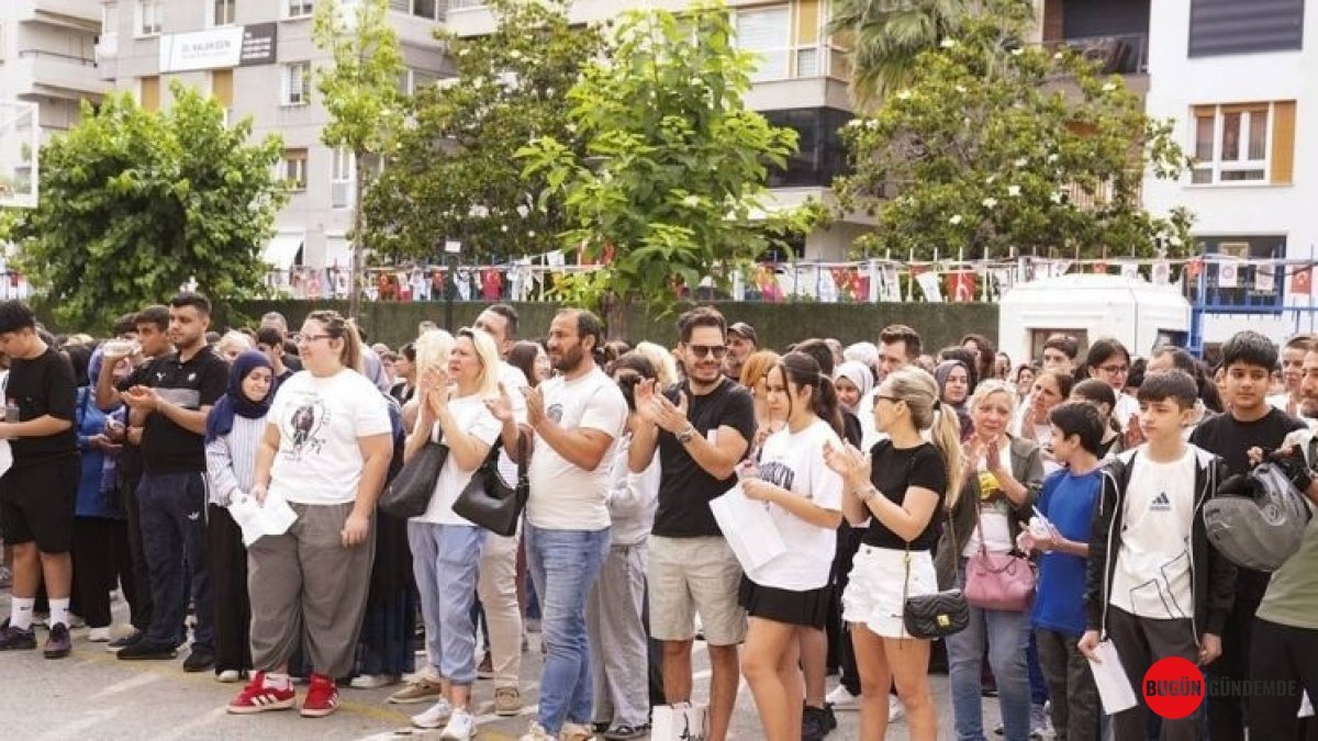 LGS Sınav Soruları Mercek Altında: Uzmanlar Değerlendirdi, Ebeveynler Nefes Kesti!