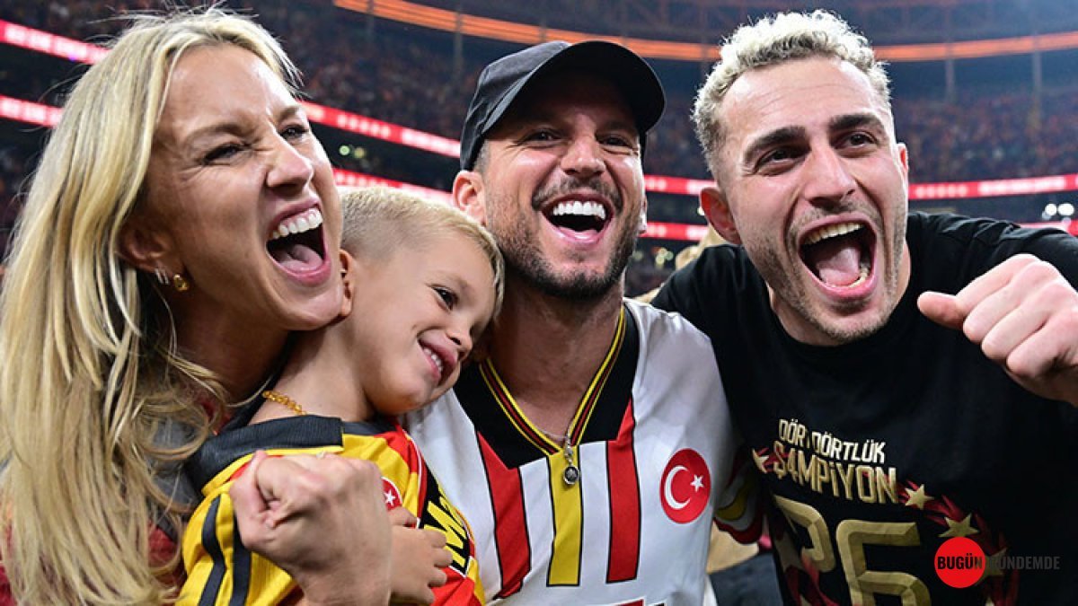 Galatasaray'da Dries Mertens Gerçeği Ortaya Çıktı: Okan Buruk'tan Gelen Teklif Şaşırttı!