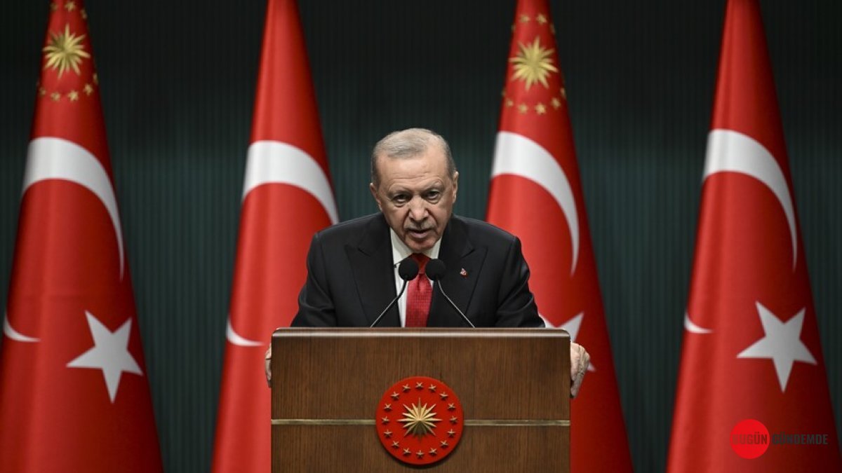 Erdoğan'dan Kritik Kabine Toplantısı Sonrası Canlı Yayında Çarpıcı Açıklamalar: Gözler Külliye'de!