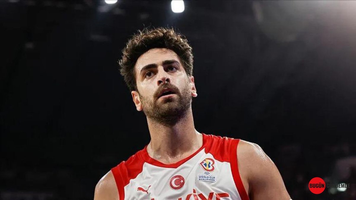 Beşiktaş'ın Yeni Yıldızı Sahneye Çıkıyor! Furkan Korkmaz Siyah Beyazlı Formayı Giyiyor!