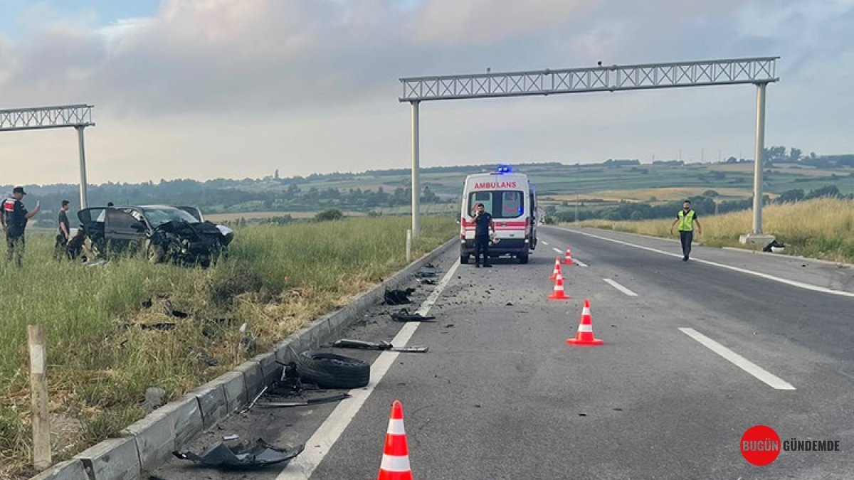 Tekirdağ'da Kanlı Kaza: Kavşakta Korkunç Çarpışma! Düzensiz Göçmenler Facianın Ortasında Kaldı: 10 Yaralı!
