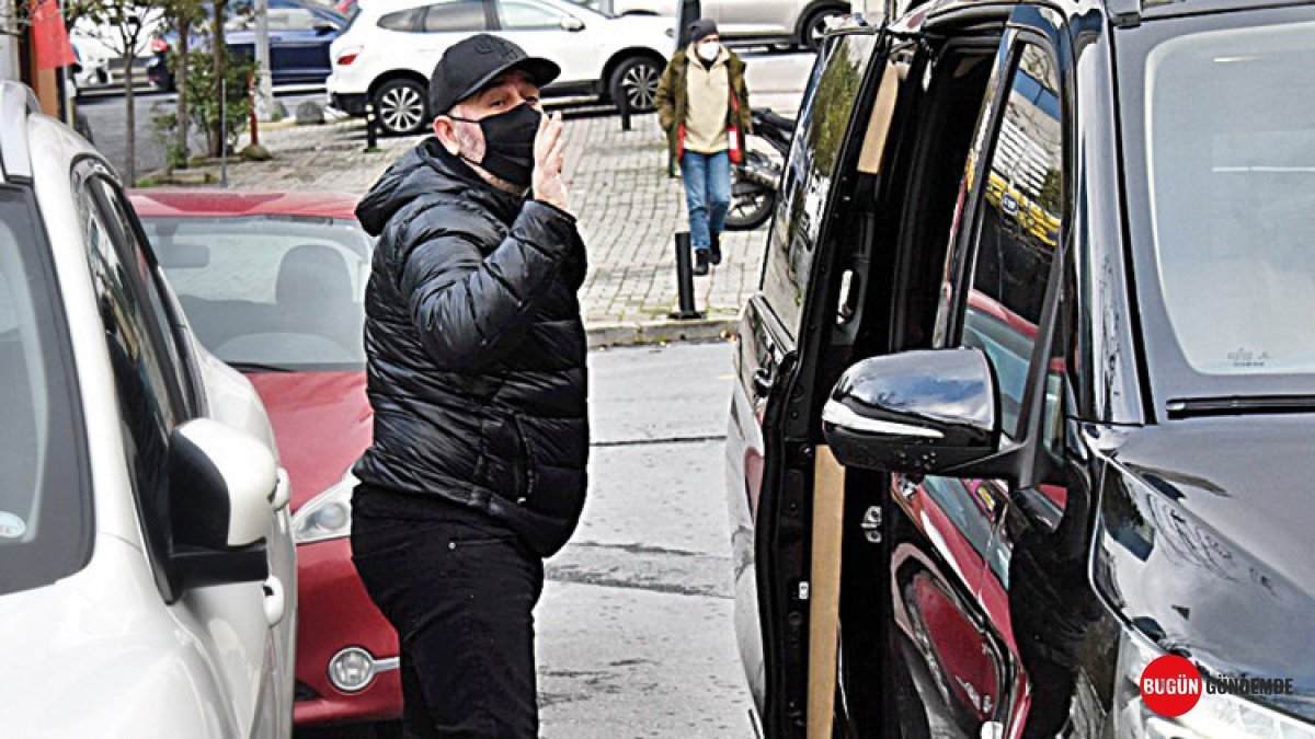 Cem Yılmaz'dan Oğlu Kemal'le Görüntülenince Flaş Tepki: 'Boşuna Soru Sormayın Abi!'