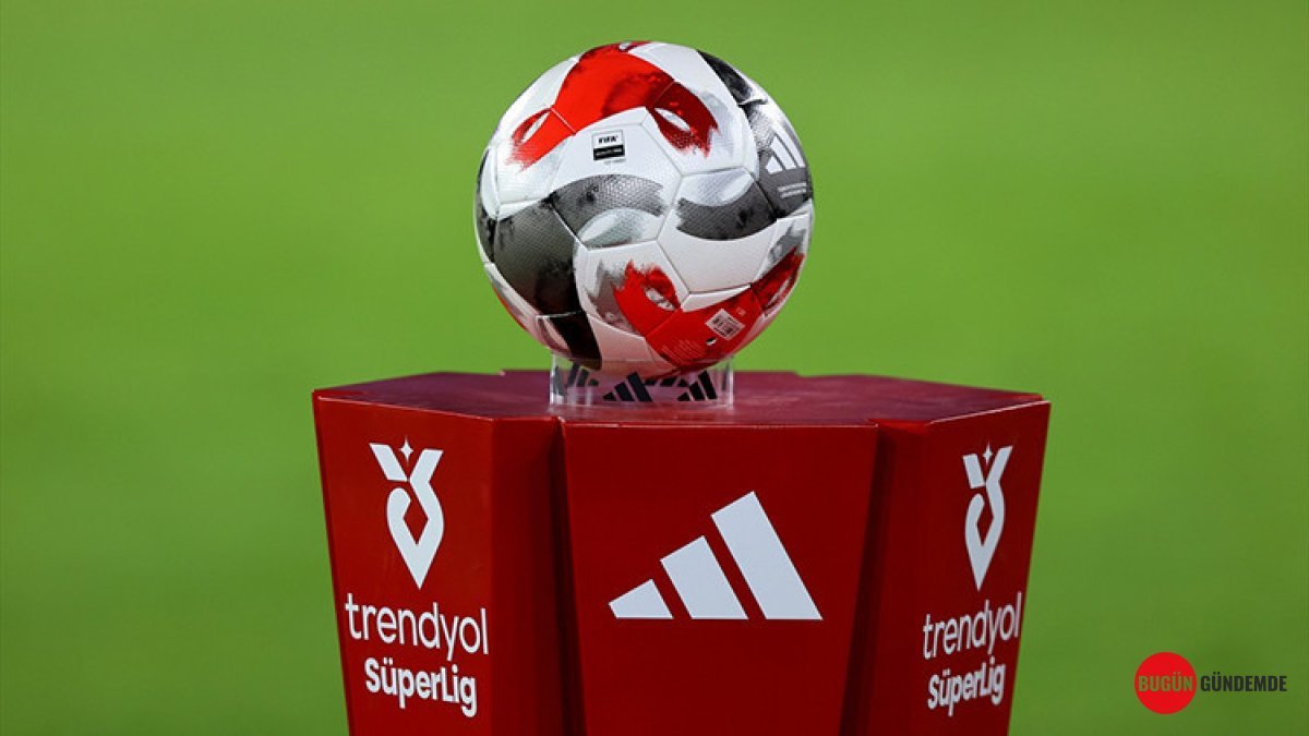 Süper Lig'de Nefesler Tutuldu: Devlerin Maç Tarihleri ve Fikstür Sürprizleri Açıklandı! Hangi Takım Ne Zaman Sahne Alıyor?
