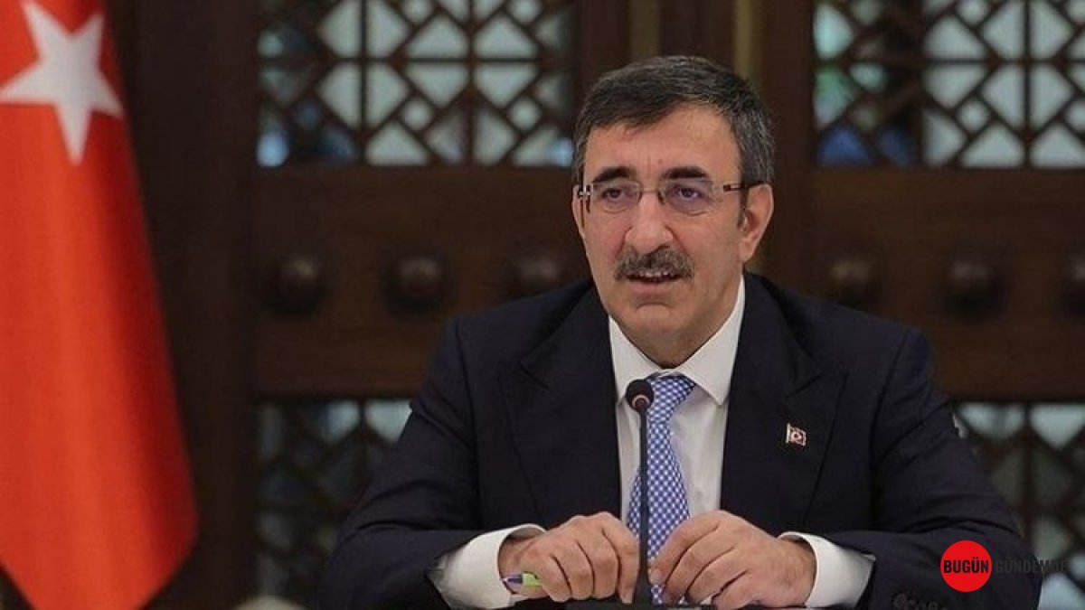 Milyonlarca Öğrenci Yarın Sınavda! Cumhurbaşkanı Yardımcısı Yılmaz'dan Kilit Mesaj: 'Zihin Açıklığı ve Başarı Dileği'
