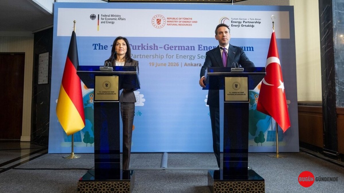 Hürmüz'de Kriz Kapıda! Dünya Ekonomisi Tehlikede: Bakan Bayraktar'dan Kritik İşbirliği Çağrısı!