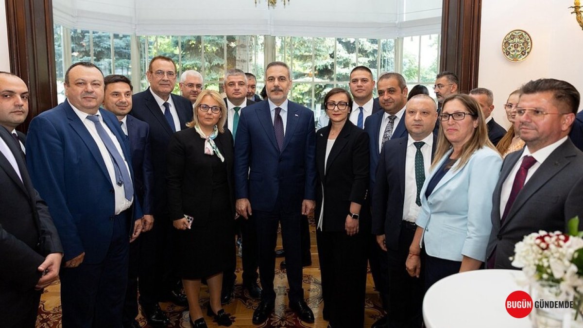 Bakan Fidan'dan Sofya Çıkarması: Bulgaristan'daki Türk Dünyasıyla Kritik Buluşma! Detaylar Şaşırttı