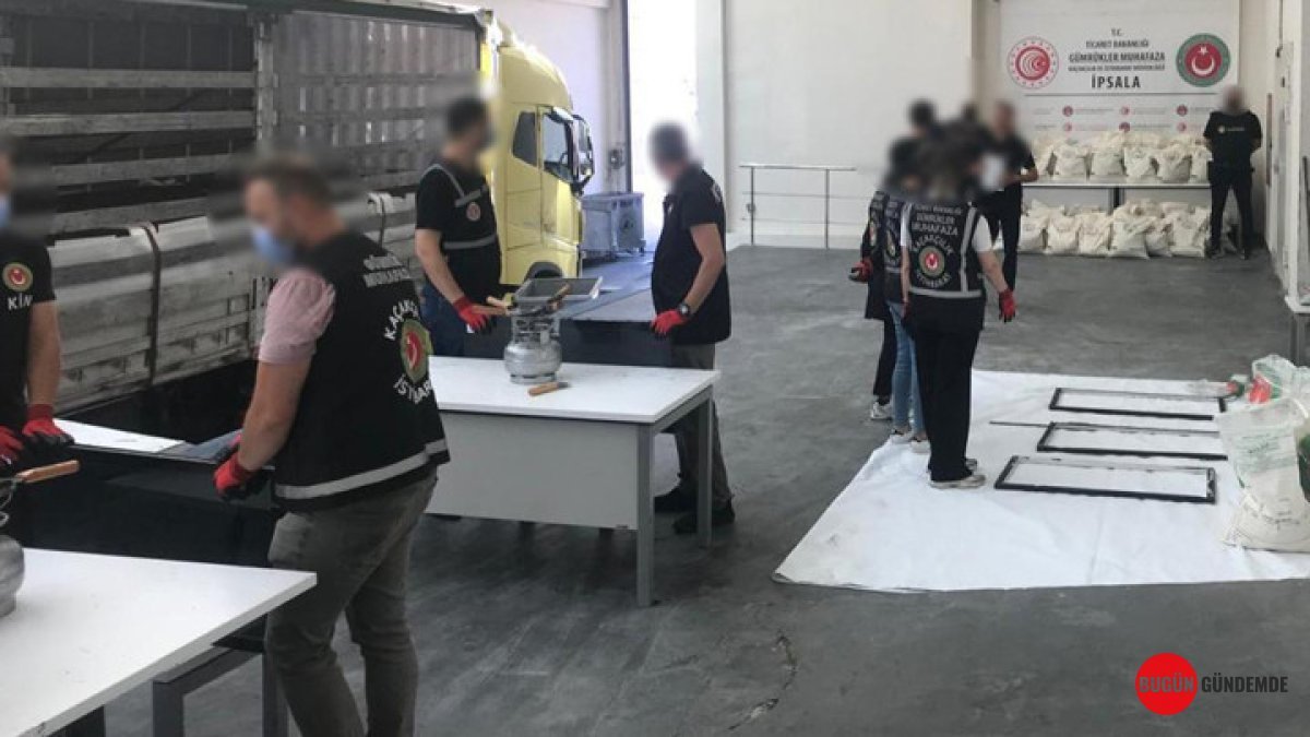 İpsala Kapısı'nda Nefes Kesen Operasyon: 1 Ton Zehir Ele Geçirildi! Değeri Dudak Uçuklattı!