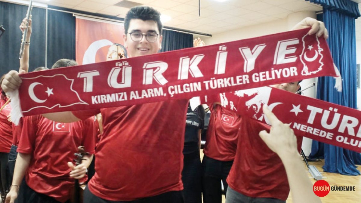 Türkiye'nin Yeni Milli Marşı Belli Oldu: Güzel Sanatlar Liseliler Destan Yazdı!