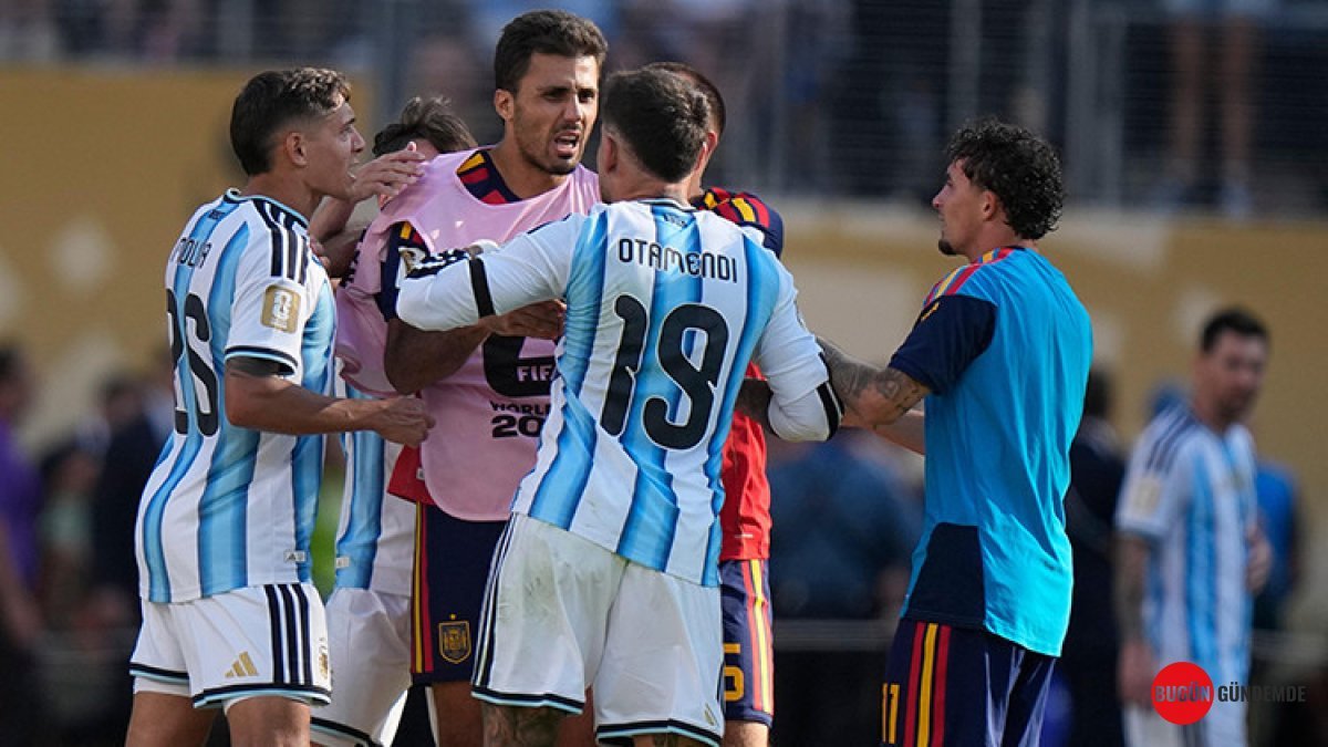 Kupa Sevinci Yerine Saha İçi Gerilim: Otamendi'den Rodri'ye 'Sızlanmayı Bırak!' Çıkışı