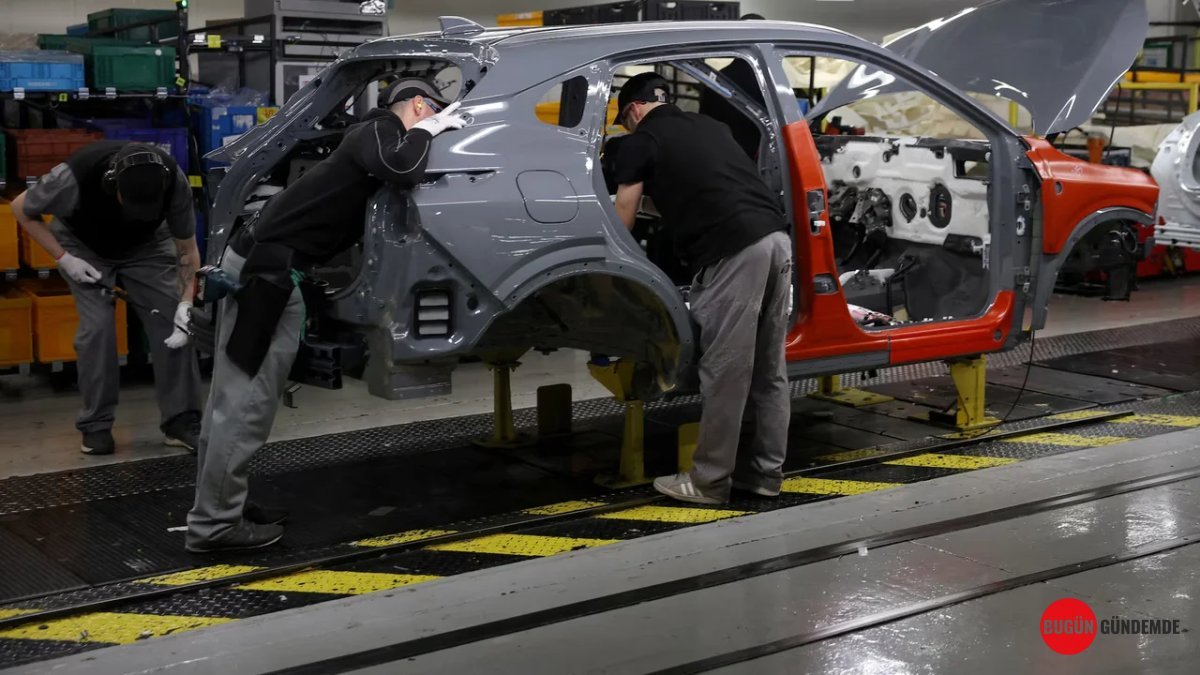 Nissan'dan Büyük Geri Adım: Elektrikli Qashqai Hayali Sona mı Erdi? Hibrit Yolda Devam!