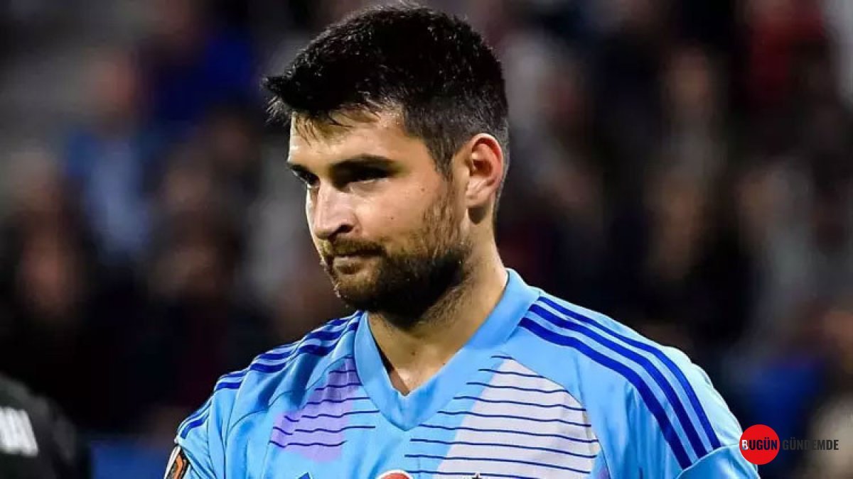 Beşiktaş'ın Milli Kalecisi Ersin Destanoğlu'nun Yeni Adresi Belli Oldu: Sürpriz Transferle Ortadoğu'ya Açıldı!