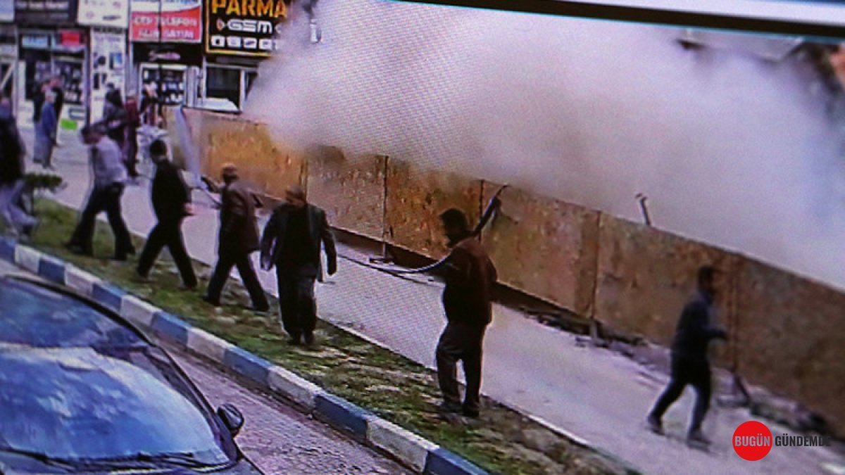 Van'da Temel Kazısıyla Gelen Kabus: Bitişikteki Lokanta Yıkıldı, O Anlar Kamerada!