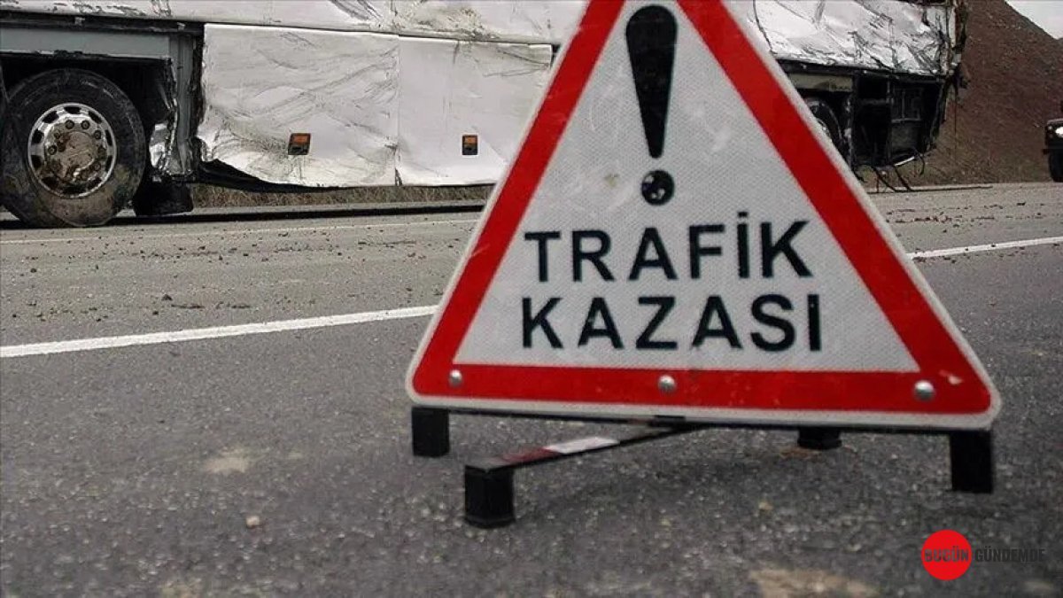 İzmir-Ödemiş Yolu'nda Kan Donduran Anlar: Tanker, Otomobili Çarparak Sürüsledi! Çift Hayatını Kaybetti