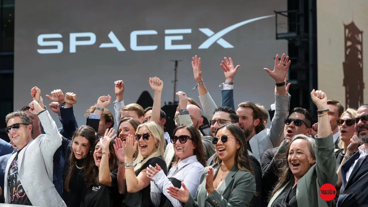 SpaceX'ten Tarihi Borsaya Giriş: 2.1 Trilyon Dolarlık Dev, Wall Street'i Salladı!