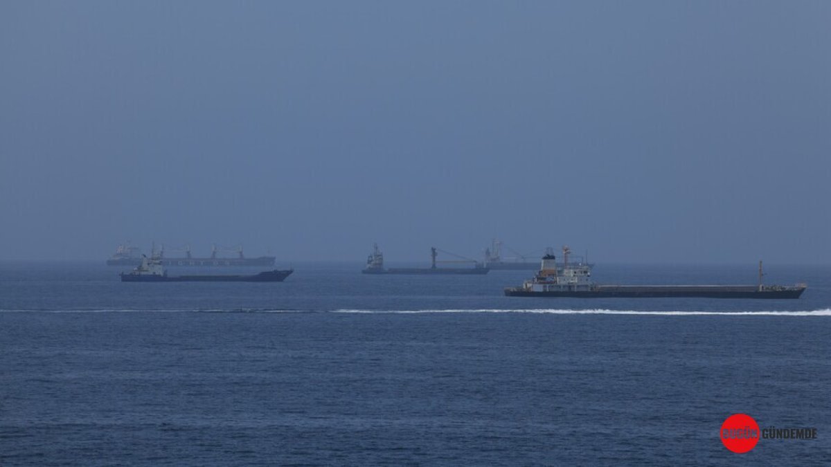 Umman Körfezi'nde Tüyler Ürperten Saldırı! Tanker Hedef Alındı: Olay Yerinde Panik!