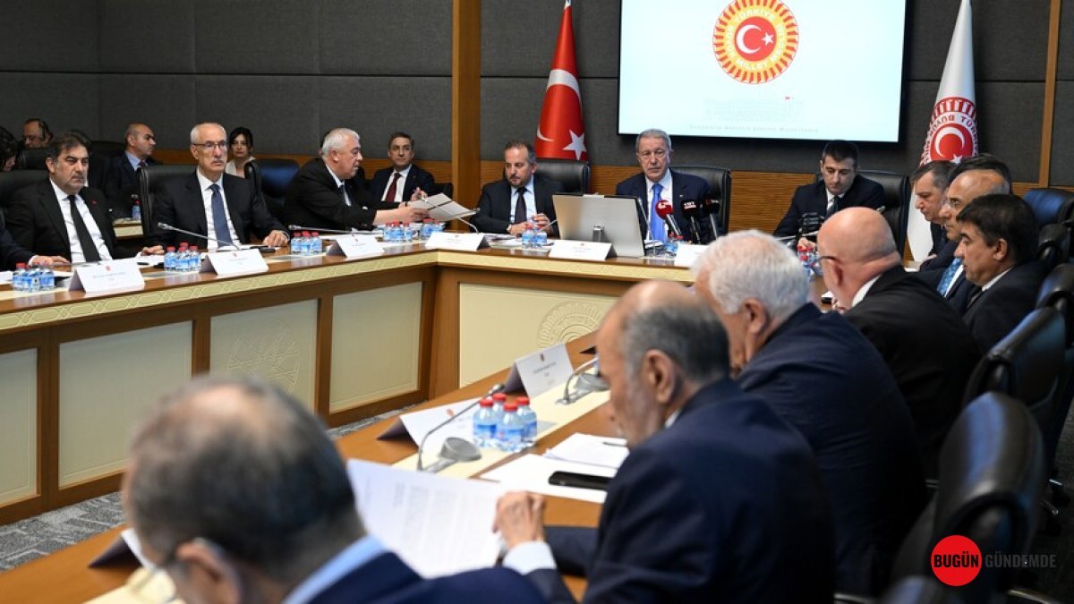 TSK'nın Geleceğini Şekillendirecek Kanun Teklifi TBMM'de Kritik Eşiği Aştı: Uzman Erbaşlara Yeni Dönem!