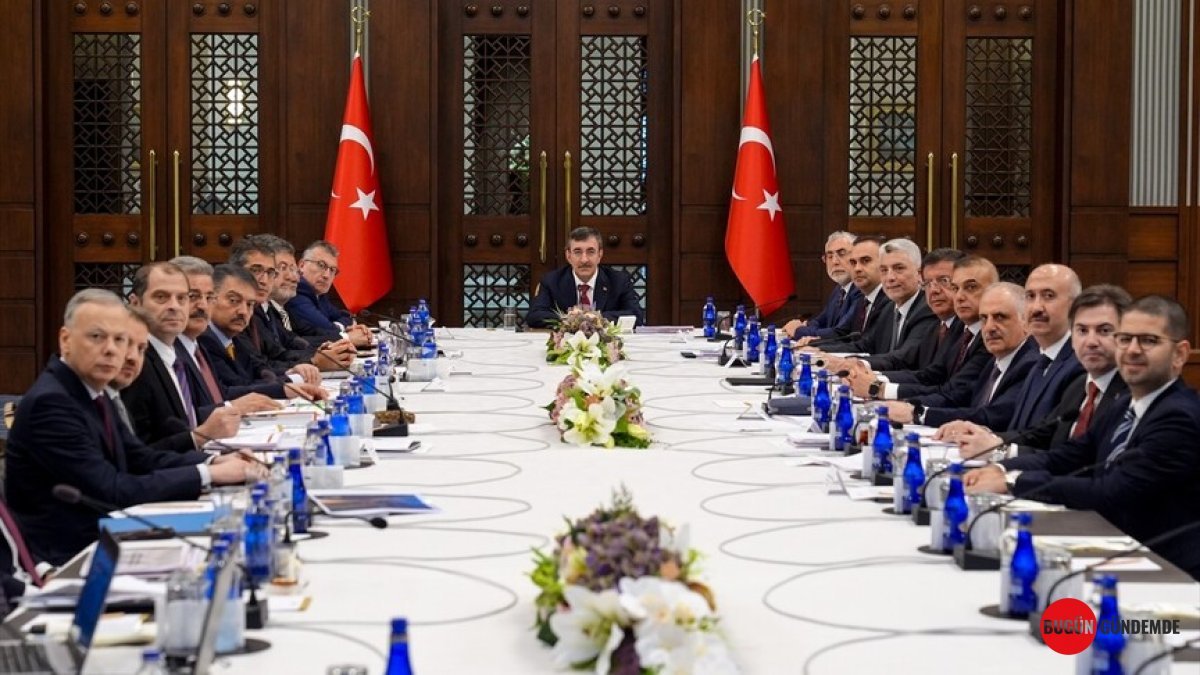 Ekonominin Zirvesi Toplandı: Türkiye'nin Geleceğine Yön Verecek Kritik Kararlar Alındı!
