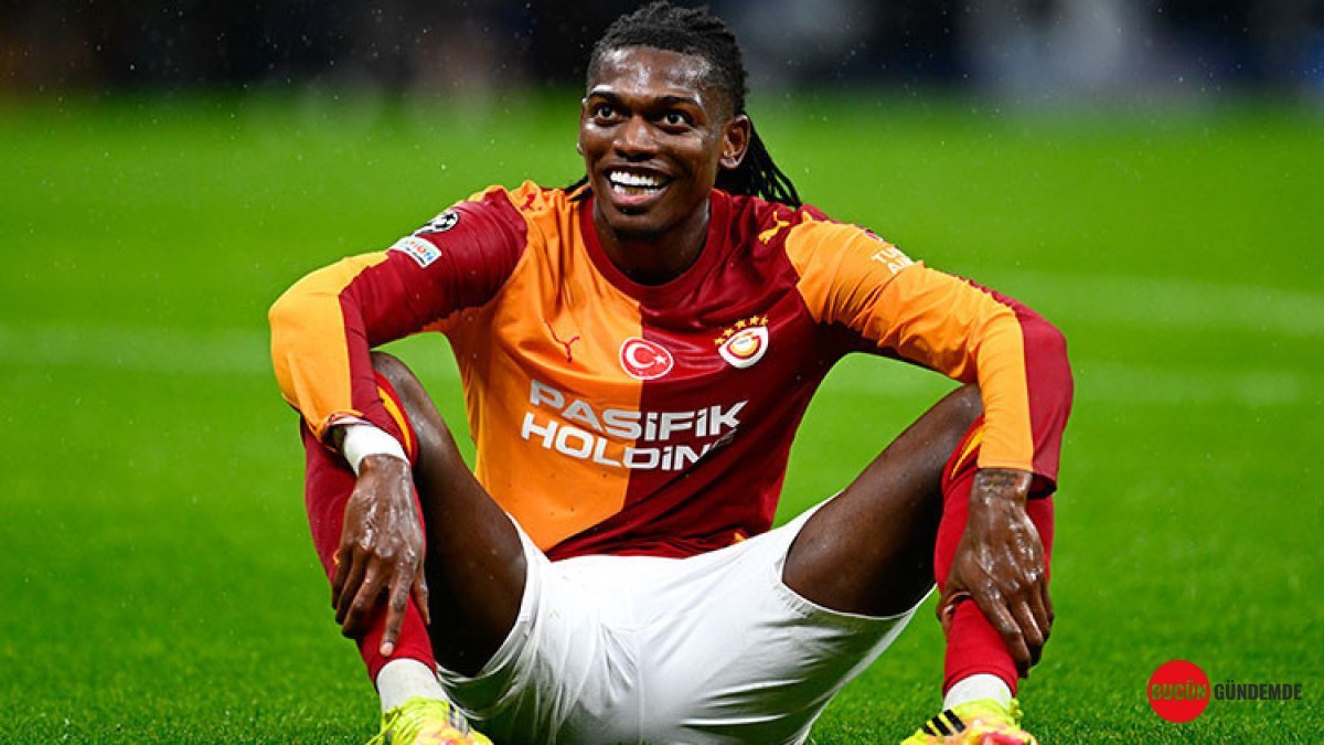 Galatasaray'da Transfer İddialarına Yanıt! Singo Sahada, Leao'da Son Durum Ne?