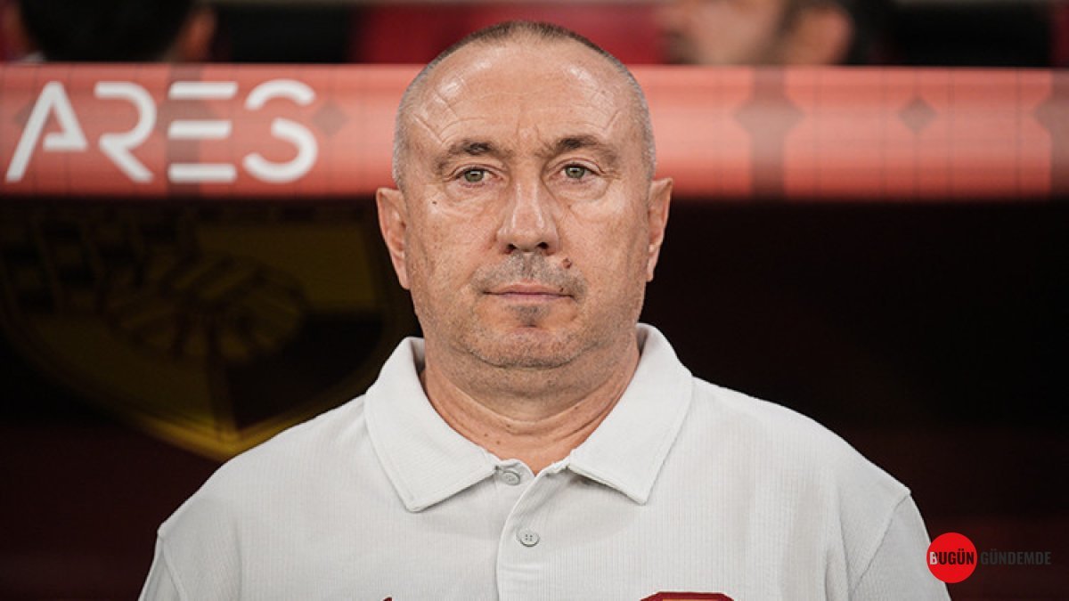 Göztepe'den Cesur Hamle: Stoilov ile 2028'e Kadar Yola Devam! Başarı Beklentisi mi, Güven Mesajı mı?