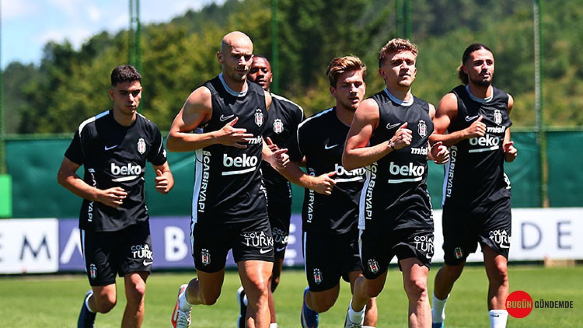 Vincenzo Italiano Sahada! Beşiktaş'ın Yeni Sezonu Tarihinde İlk Kez Böyle Başladı: Kadro Şekilleniyor!