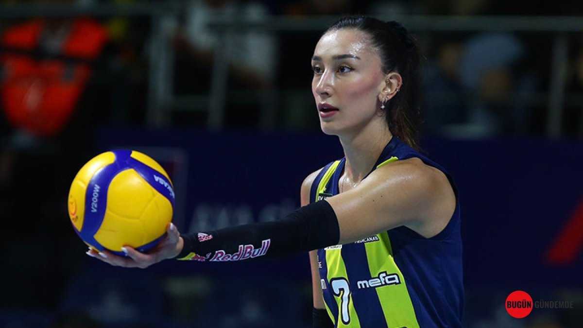Fenerbahçe'de Şok Gelişme: Milli Yıldız Hande Baladın Sahalardan Uzak Kalıyor! Ağrıları Neden Arttı?