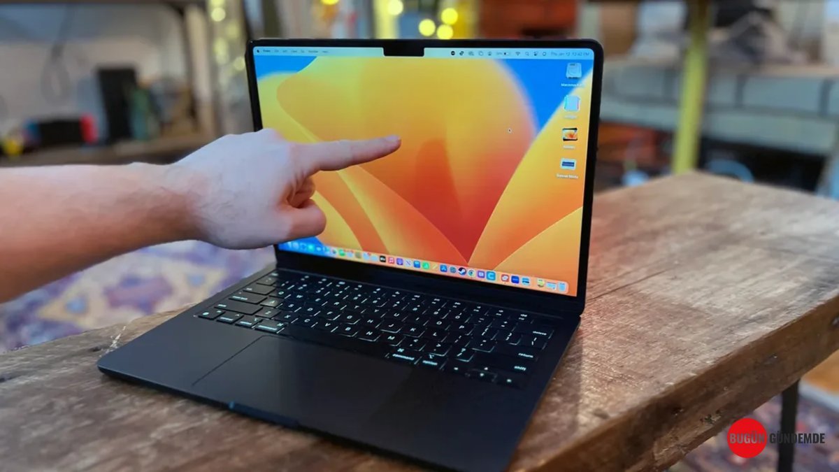 Steve Jobs'ın 'Asla Yapmayız' Dediği O Özellik Geliyor: Apple Dokunmatik Ekranlı MacBook'ları Resmen Onayladı!