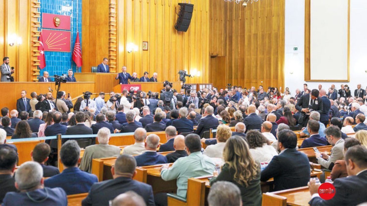 CHP'de Kongre Fırtınası: Kılıçdaroğlu Koltuğu Sarsıyor mu? Grup Başkanvekilleri Kim Olacak?