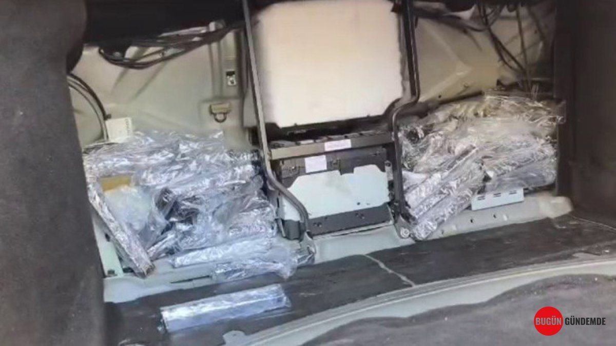 Hatay'da Otomobilden 'Lüks Marka' Silah Parçaları Fışkırdı: Zulada Şok Detaylar!