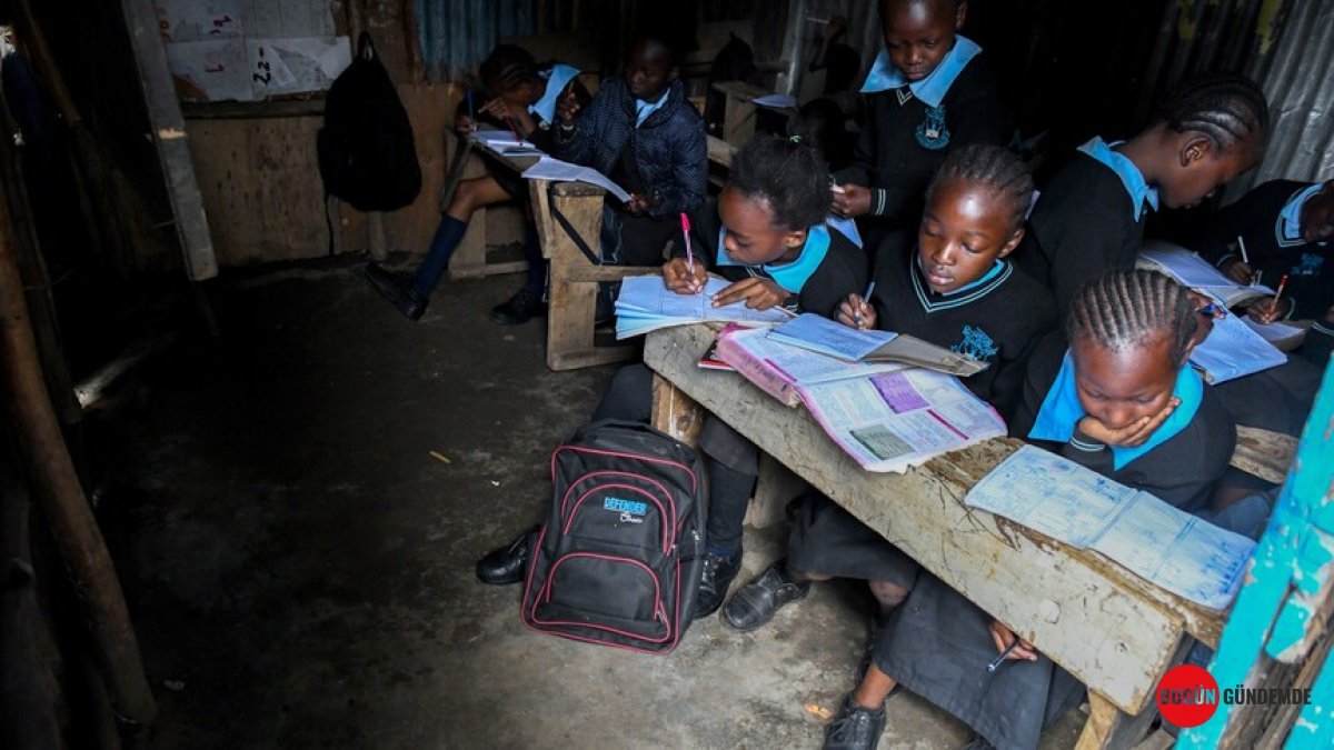 Soweto'nun Kanlı Mirası: Yarım Asır Sonra Afrika'da Milyonlarca Çocuk Hala Okuldan Uzak!