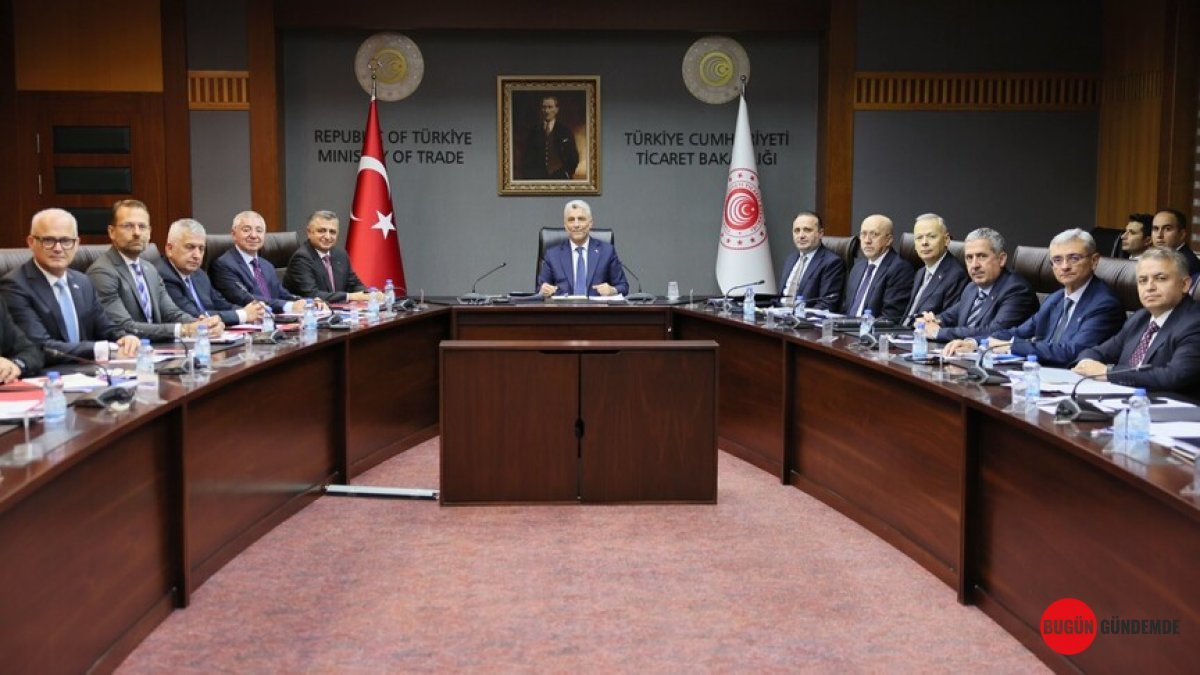 Otomotivde Kritik AB Hamlesi! Bakan Bolat'tan Sektöre 'Hızlandırma Yasası' Müjdesi!
