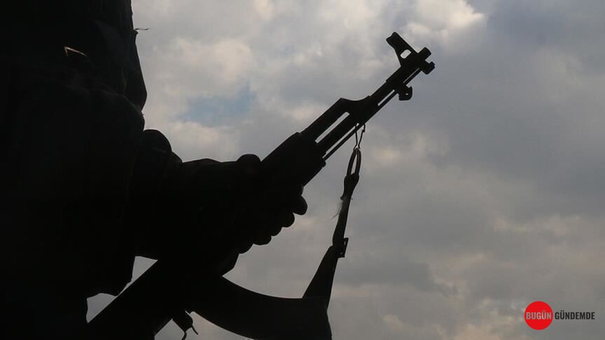 YPG'nin Çekilme Kararı Arap Dünyasında Dalgalanma Yarattı: 'Büyük Bir Adım' Açıklaması