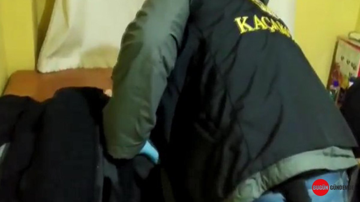 Öğrenci Kimlikleri Değişti! FETÖ'nün 'Yeni Nesil' Kumpası İstanbul'dan Başladı: 7 İlde Nefes Kesen Operasyon!