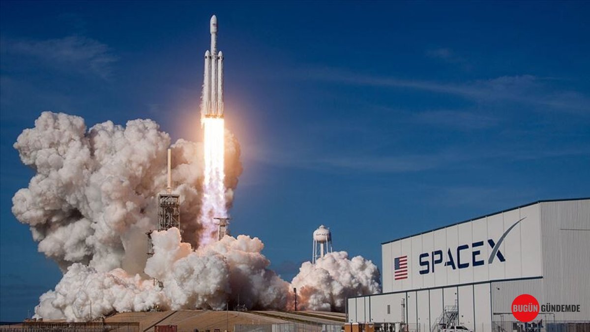 Elon Musk'ın Uzay Devinden Nefes Kesen Başlangıç: SpaceX Hisseleri İlk Haftada %37 Uçtu!
