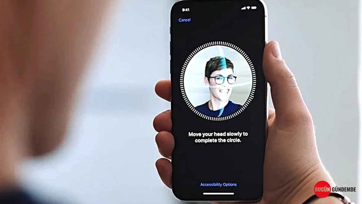 IPhone Duo'da Devrim: Parmak İzi Yerine Yüz Tanıma mı Geliyor? Apple Intelligence Şifreyi Çözüyor!