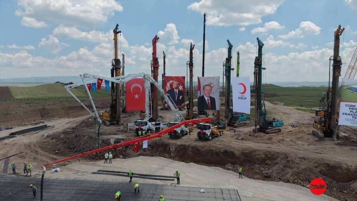 Türkiye'nin Plazma İlaç Üssü Açılıyor! Ankara'da Tarihi Temel Atıldı, Küresel Sağlık İçin Dev Adım Atıldı