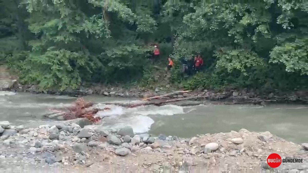 Kayıp Vatandaş Bulundu Ama Operasyonda Acı Bedel: Arama Botu Devrildi, Bir Kahraman Şehit Düştü!