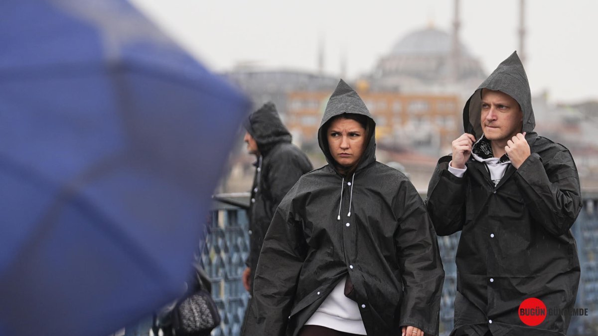 İstanbul'da Gök Delen Yağmur Alarmı! Tarihi Sel Tehlikesi Kapıda: Hangi İlçeler Risk Altında?